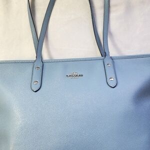 COACH Leather City Tote, Baby Blue Cross Grain Leather Tote GUC